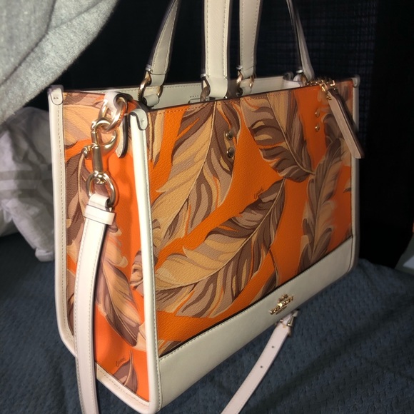 COACH PURSE - Picture 3 of 4